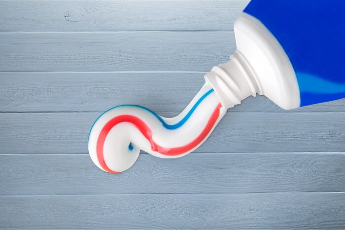 口臭予防効果のある歯磨き粉を使う